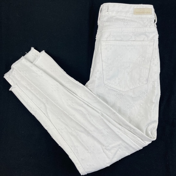 Abercrombie & Fitch Jeans Womens 28 White Denim - Picture 1 of 12